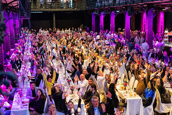 MEGA Party 2023 Tische