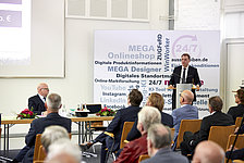 Positive Bilanz: Dr. Peter Zillmer stellt die Zahlen zum Jahresabschluss 2023 vor