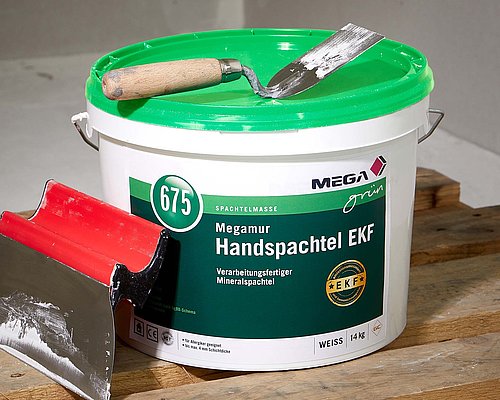 MEGAgrün 675 Handspachtel EKF